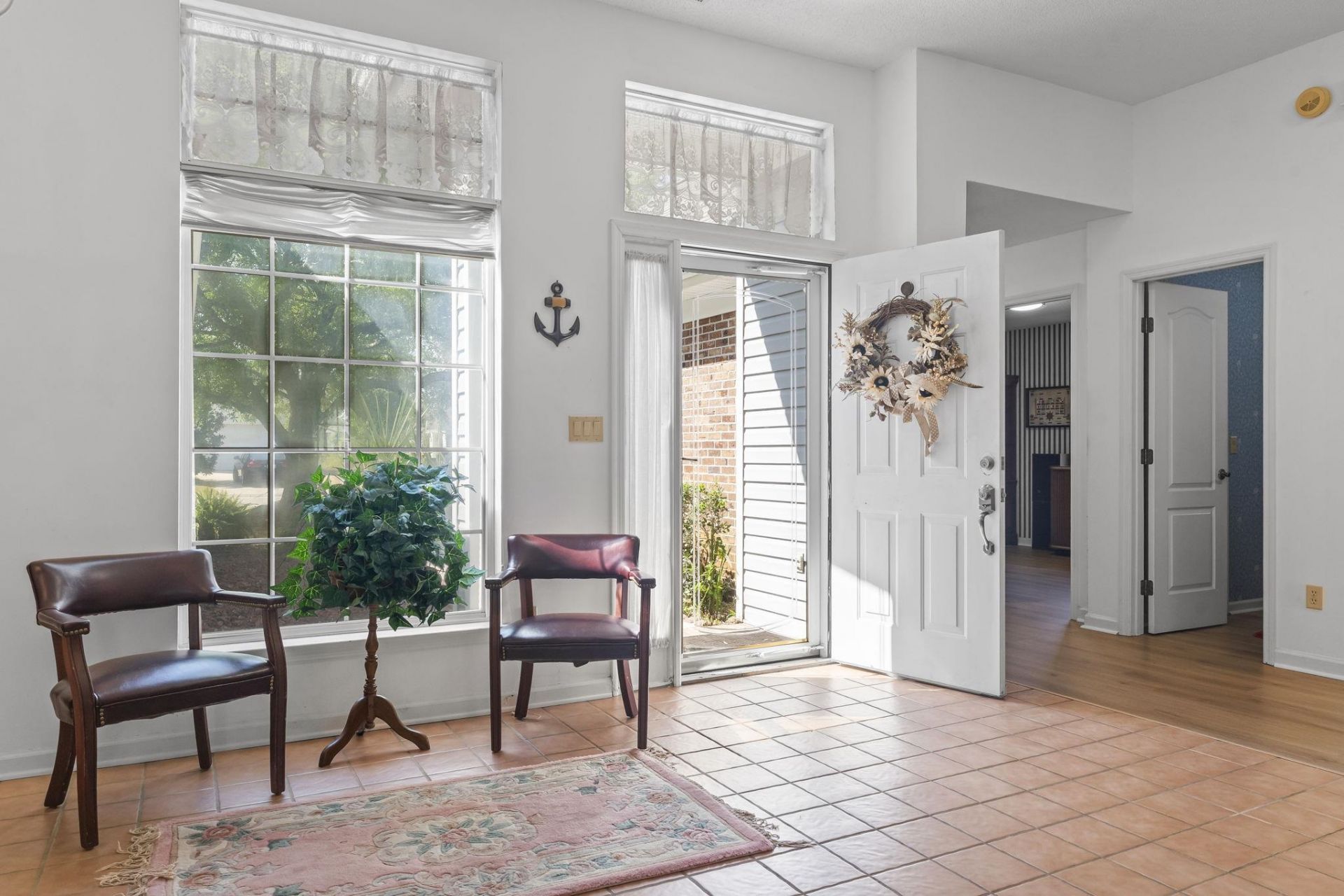 1582 Southwood Dr. Photo 9