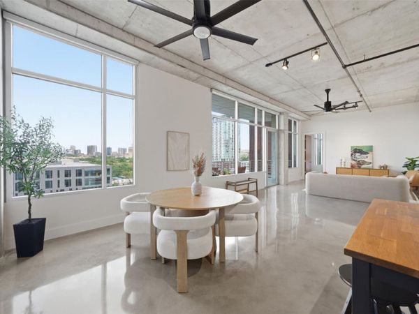 800 W 5th ST, Unit 906, Austin, TX 78703