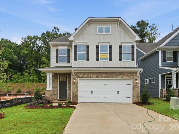 13130 Foxberry Road, Charlotte, NC 28213