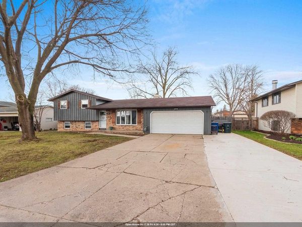 1156 SHARIE LANE, Green Bay, WI 54304