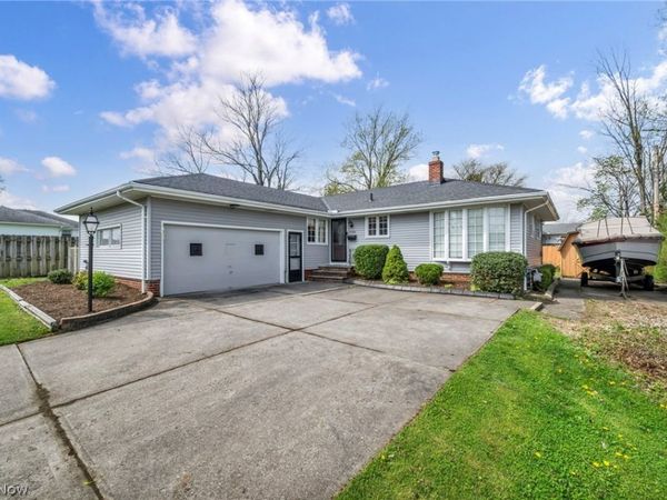 7504 Skylark Drive , Parma, OH 44130