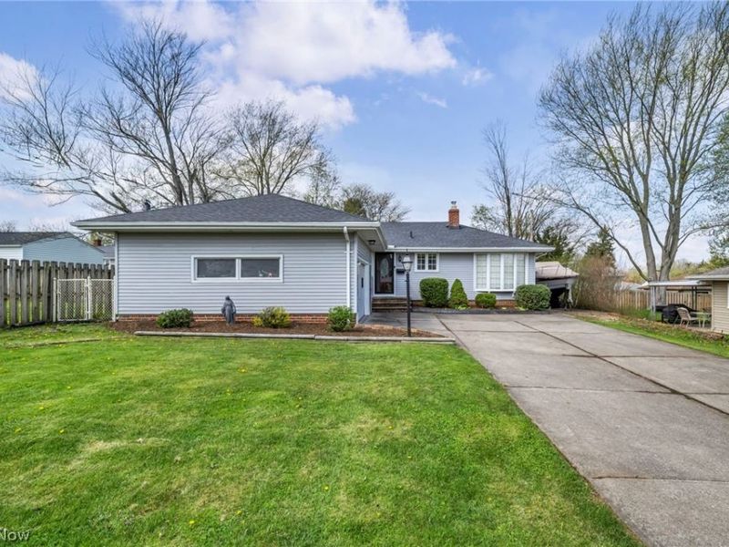 7504 Skylark Drive, Parma, OH 44130 Photo 2