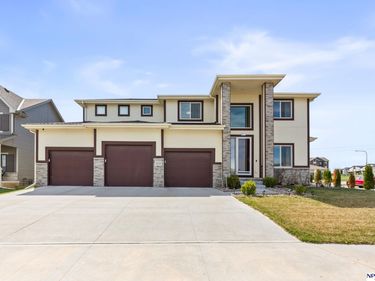 3018 N 185 Street , Omaha, NE 68022