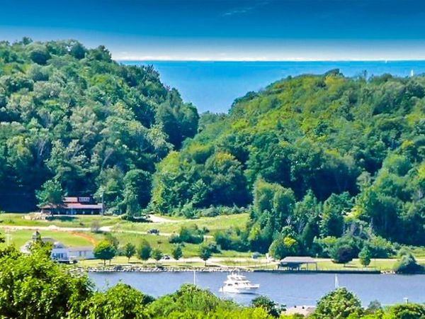 0000 Day Avenue, Frankfort, MI 49635