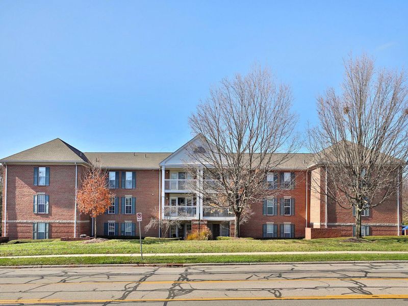 5935 N High Street, Unit 122, Worthington, OH 43085 Photo 1