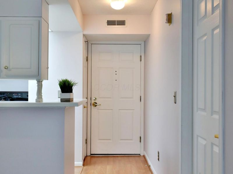 5935 N High Street, Unit 122, Worthington, OH 43085 Photo 11