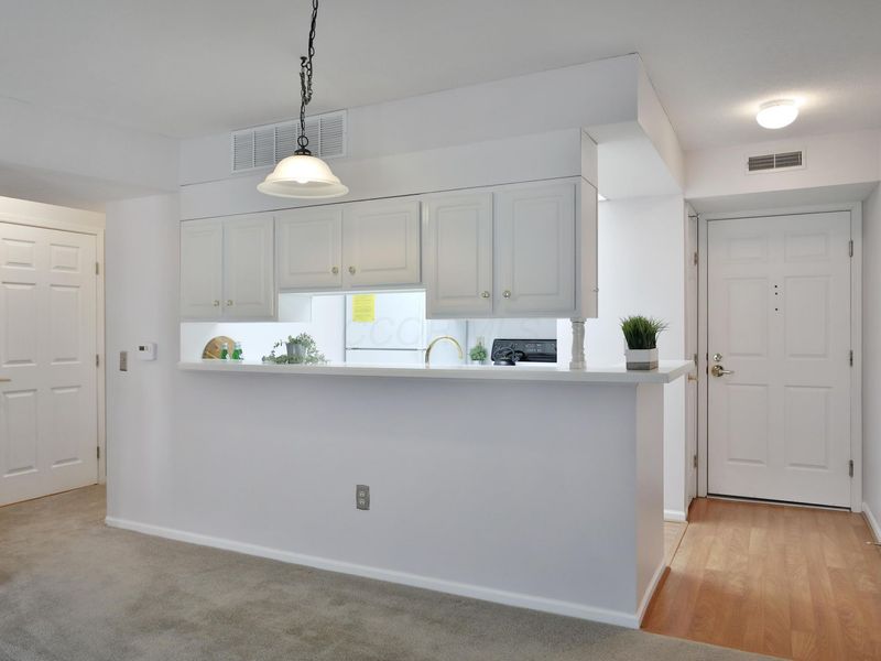 5935 N High Street , Unit 122, Worthington, OH 43085 Photo 12