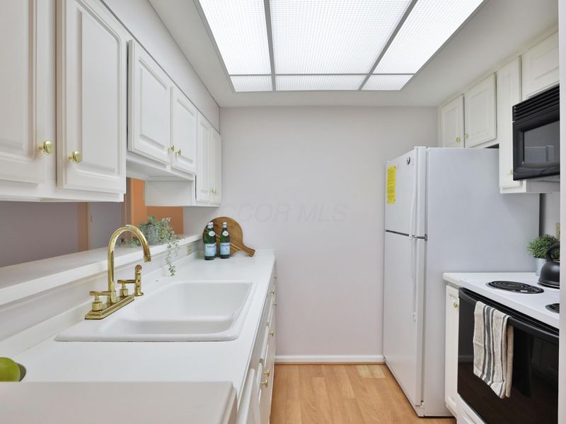 5935 N High Street , Unit 122, Worthington, OH 43085 Photo 14