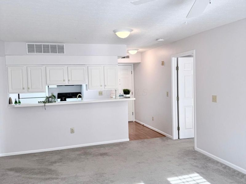5935 N High Street, Unit 122, Worthington, OH 43085 Photo 22