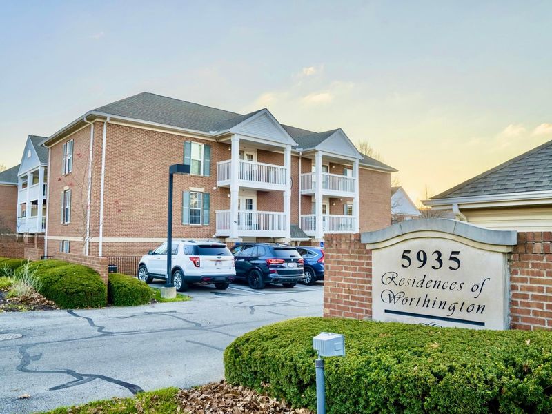 5935 N High Street, Unit 122, Worthington, OH 43085 Photo 3