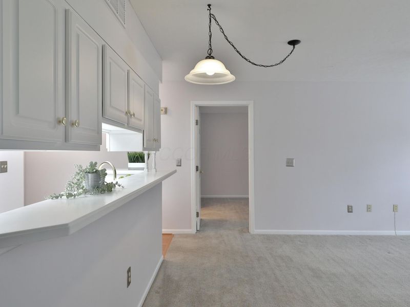 5935 N High Street, Unit 122, Worthington, OH 43085 Photo 34