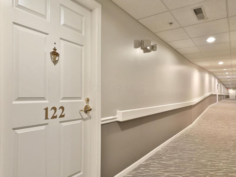 5935 N High Street, Unit 122, Worthington, OH 43085 Photo 9