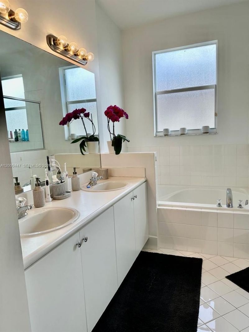 12751 SW 133rd St, Miami, FL 33186 Photo