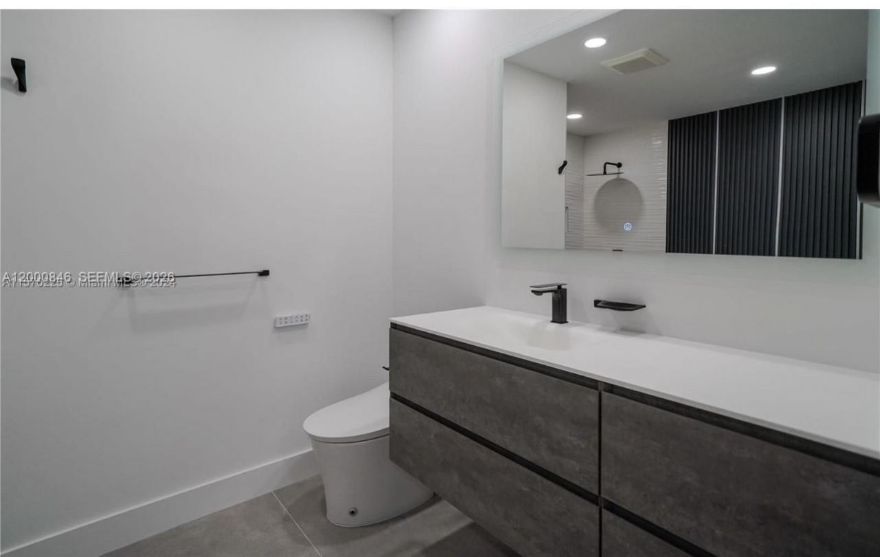 8390 SW 64 St, Miami, FL 33143 Photo