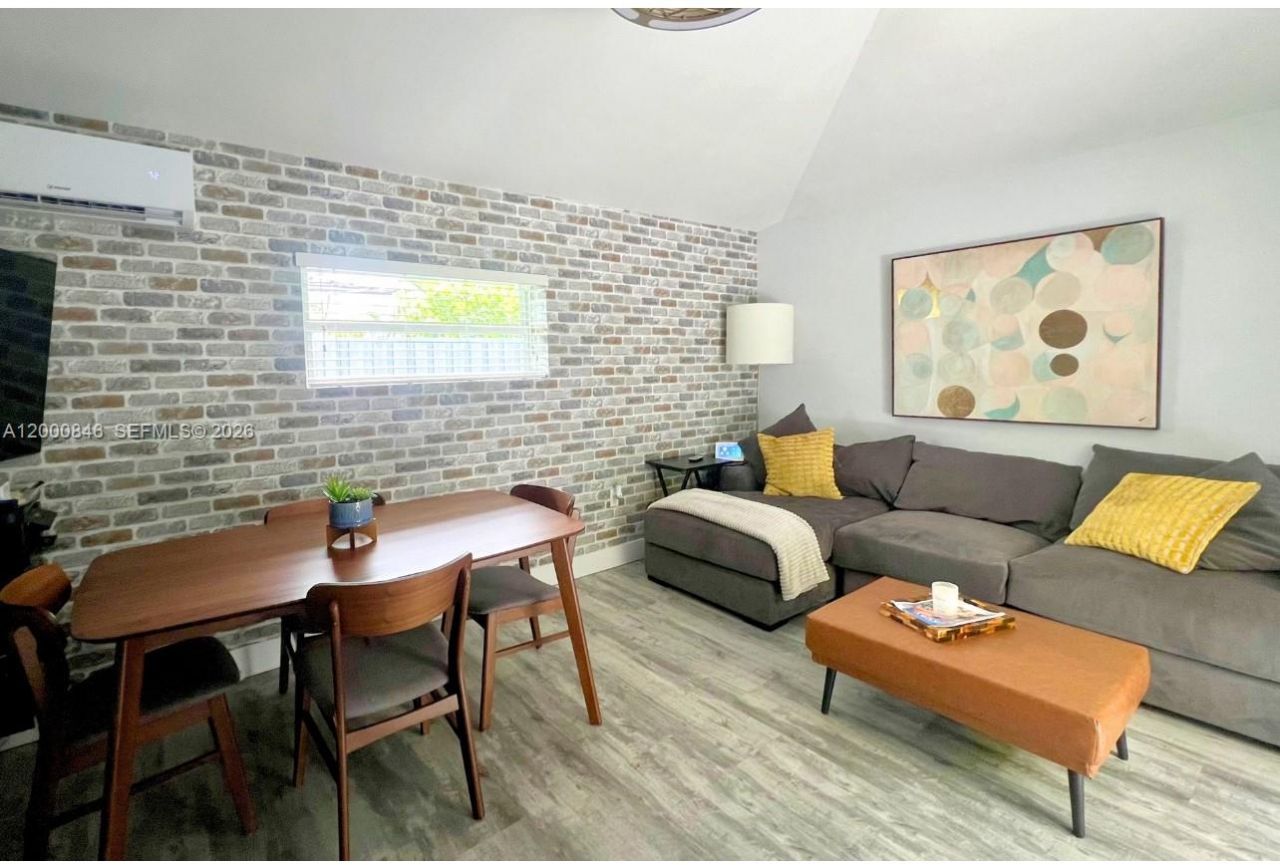 8390 SW 64 St, Miami, FL 33143 Photo