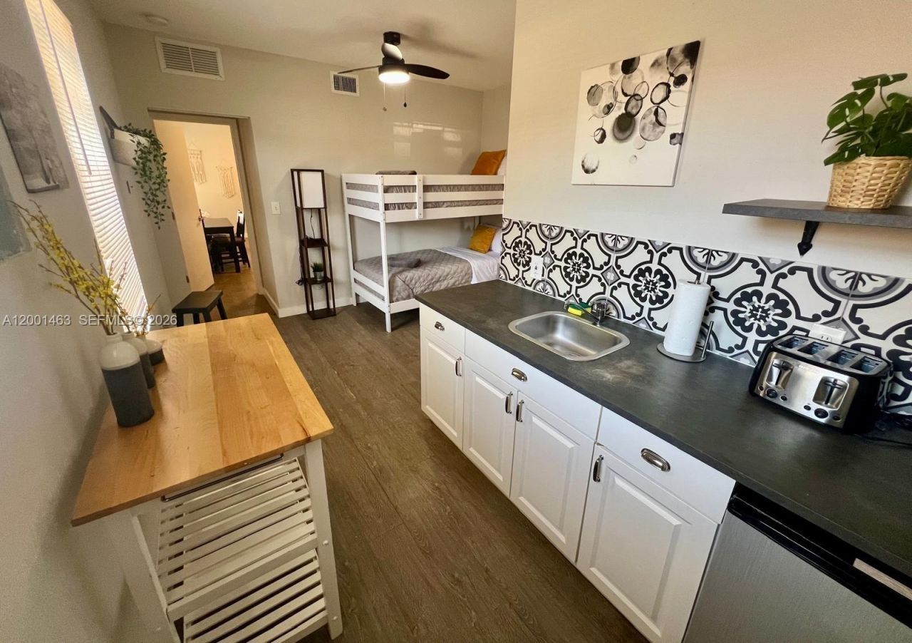 2932 NW 16th Ave, Unit 2, Miami, FL 33142 Photo