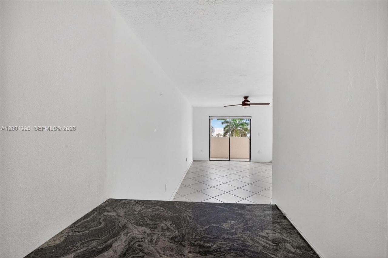 1250 Lincoln Rd, Unit 404, Miami Beach, FL 33139 Photo