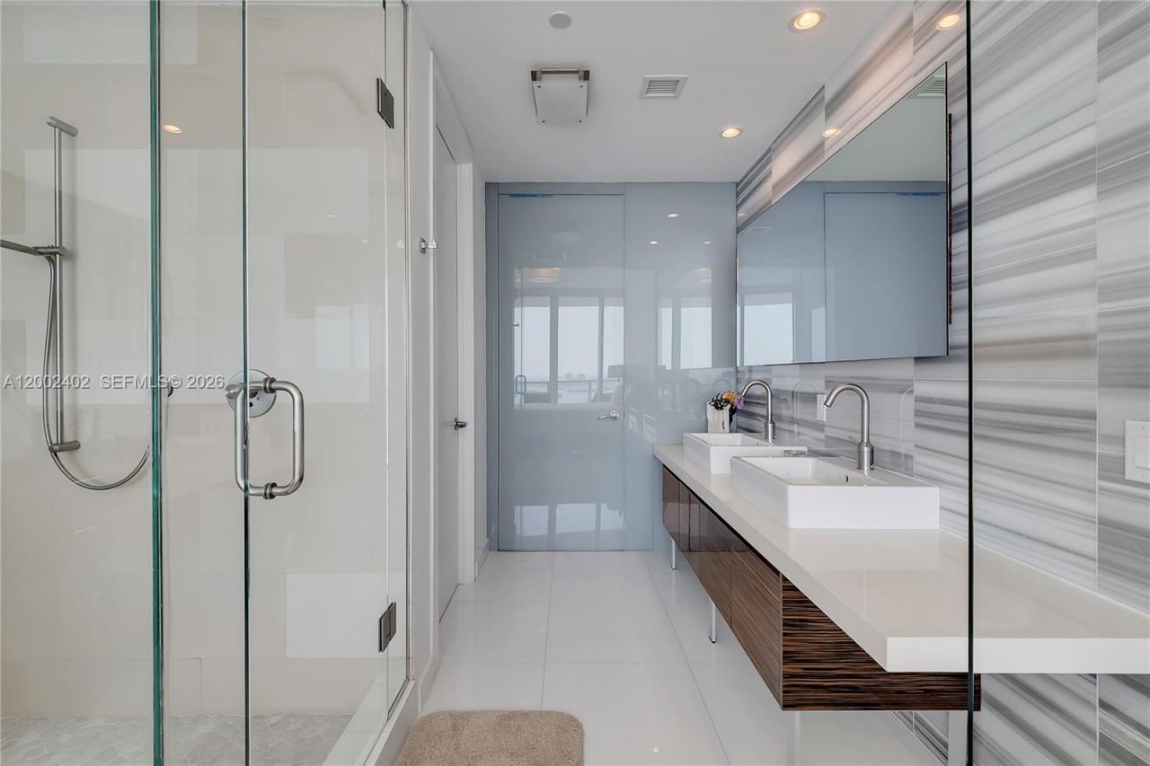 1100 Biscayne Blvd, Unit 3901, Miami, FL 33132 Photo