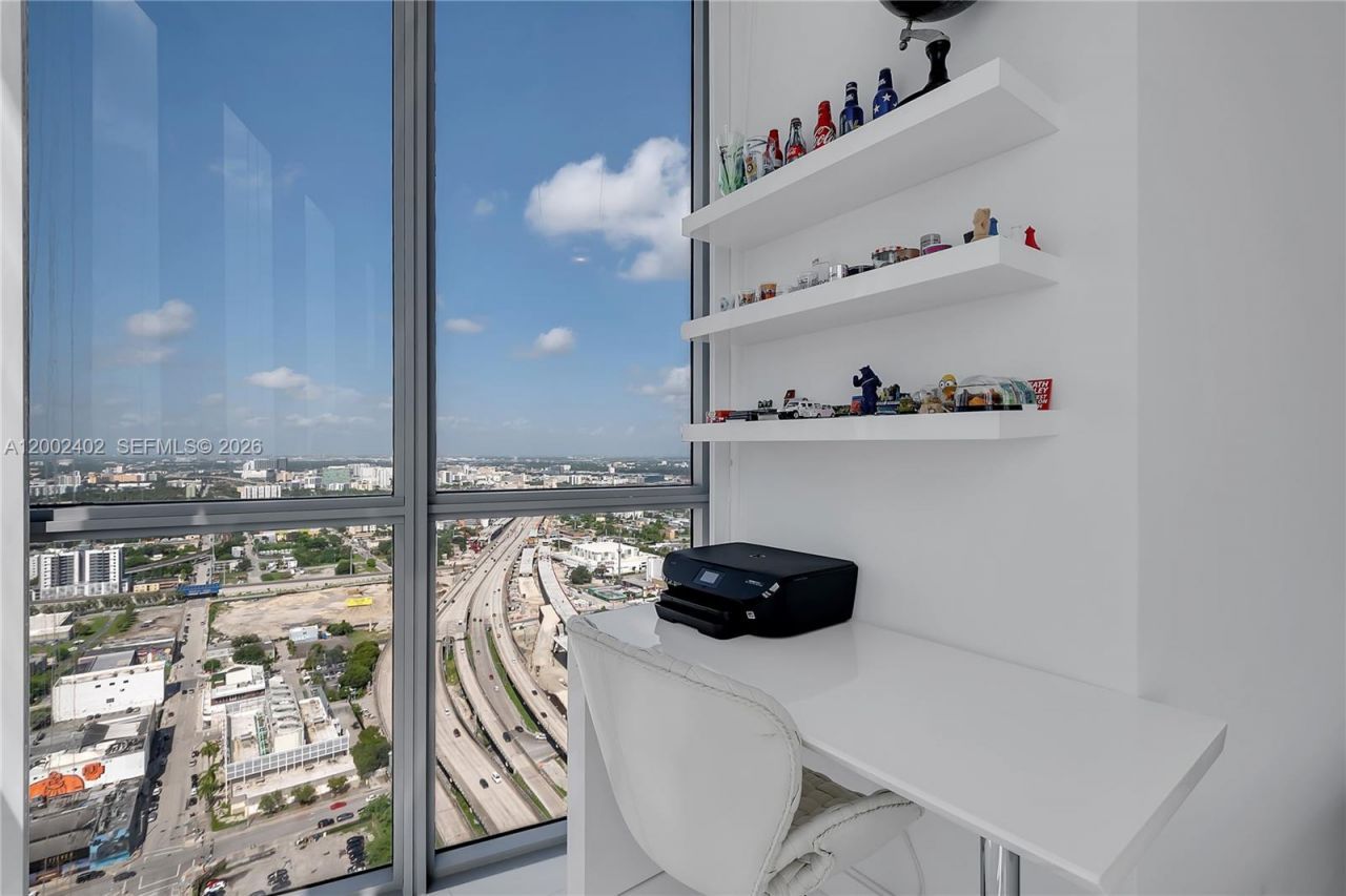 1100 Biscayne Blvd, Unit 3901, Miami, FL 33132 Photo