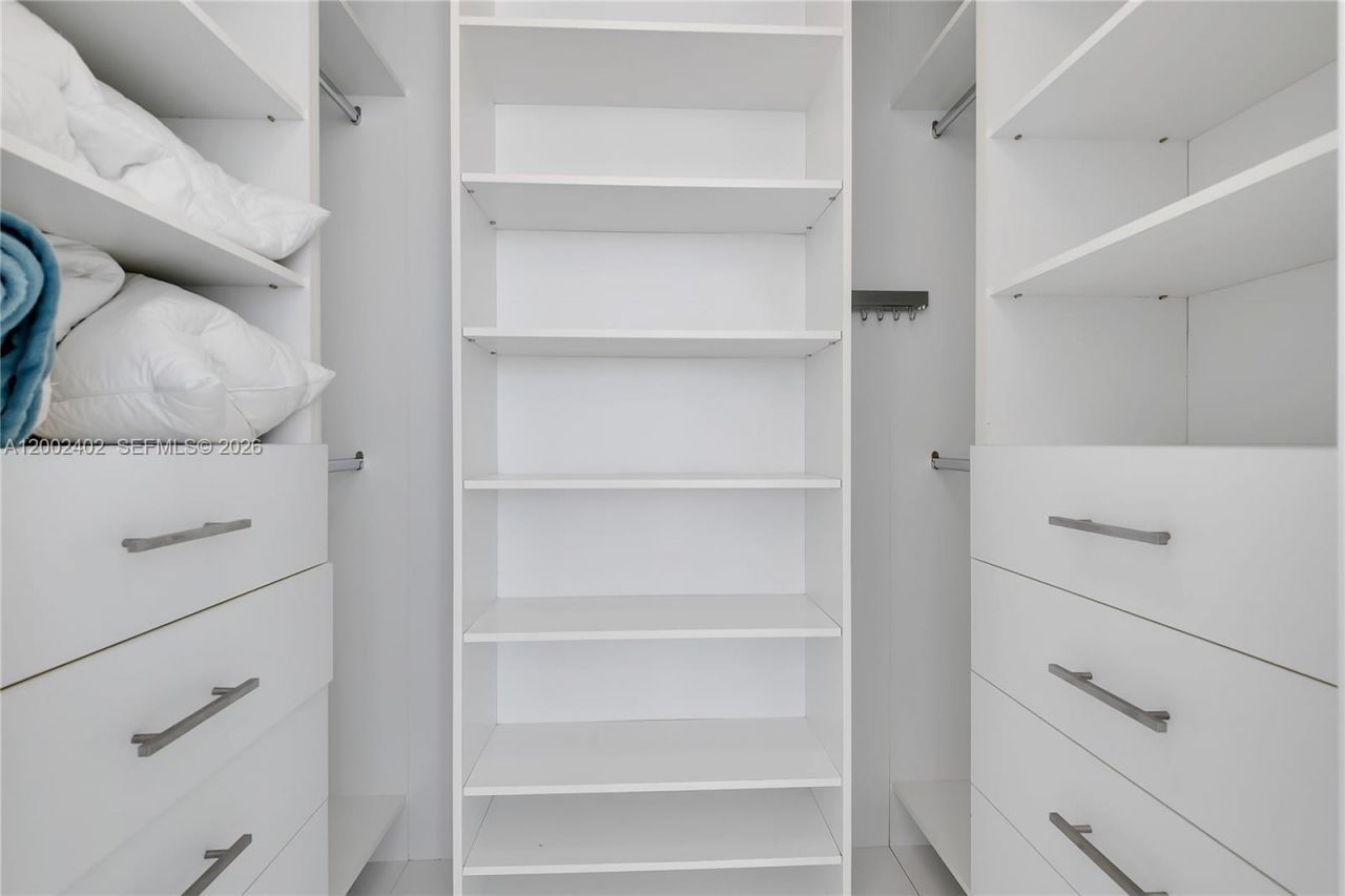 1100 Biscayne Blvd, Unit 3901, Miami, FL 33132 Photo