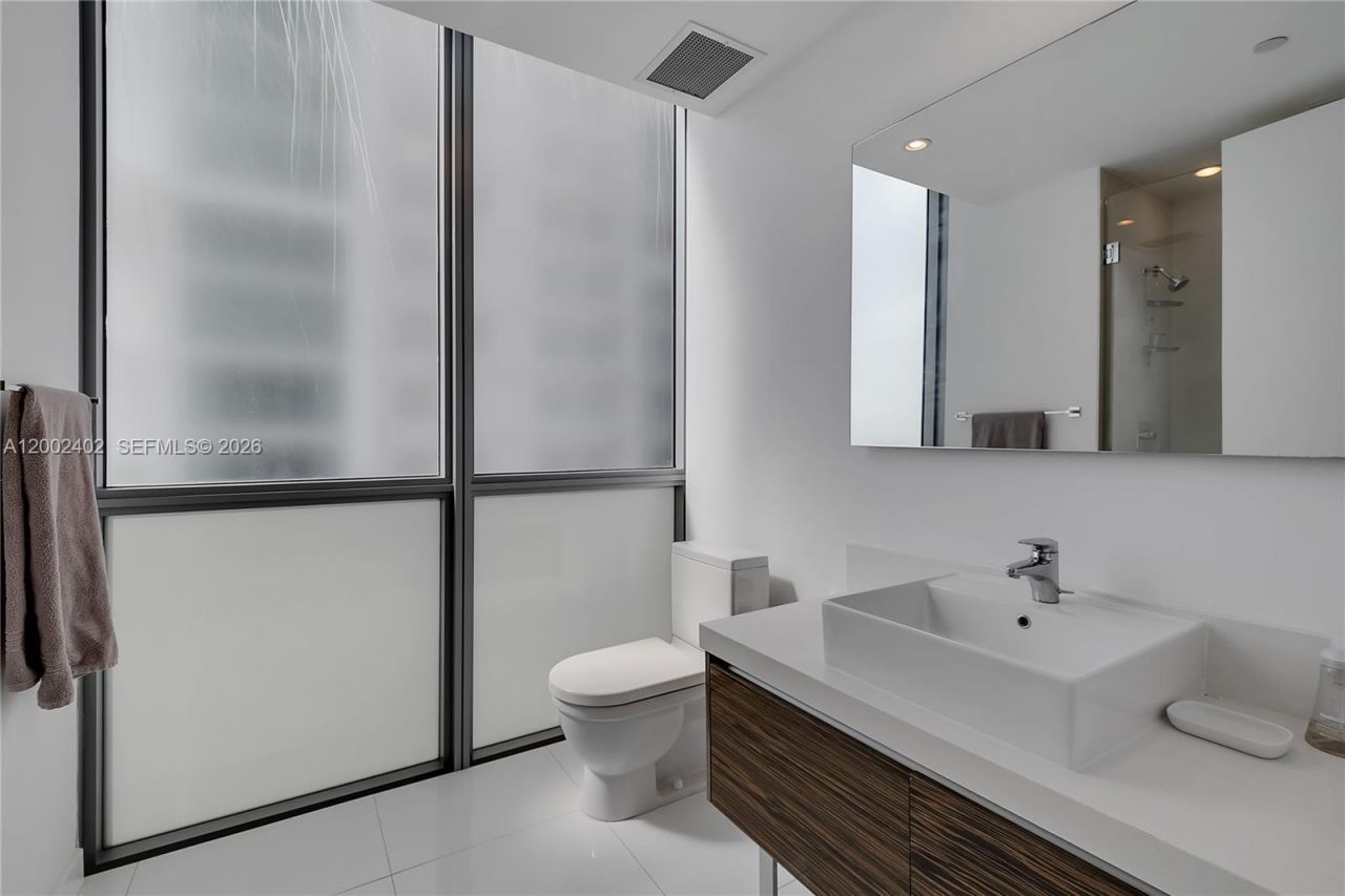 1100 Biscayne Blvd, Unit 3901, Miami, FL 33132 Photo