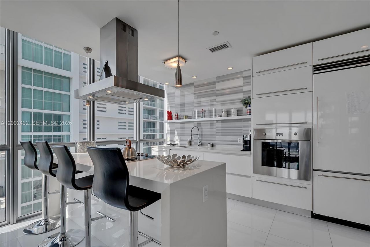 1100 Biscayne Blvd, Unit 3901, Miami, FL 33132 Photo