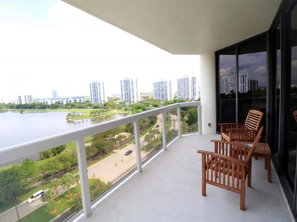 20185 E Country Club Dr , Unit 1105, Aventura, FL 33180