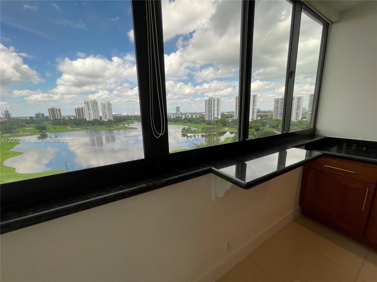 20185 E Country Club Dr, Unit 1105, Aventura, FL 33180 Photo