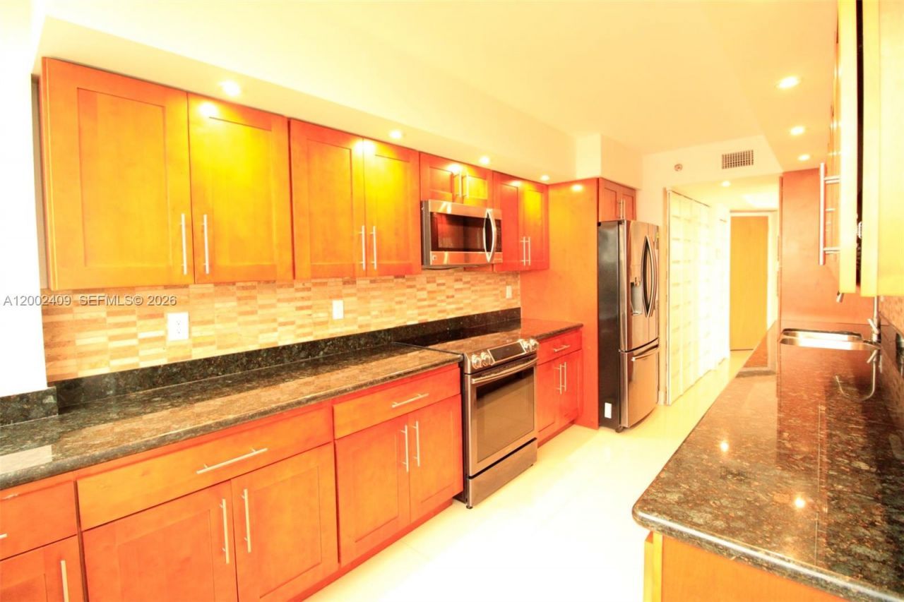 20185 E Country Club Dr, Unit 1105, Aventura, FL 33180 Photo