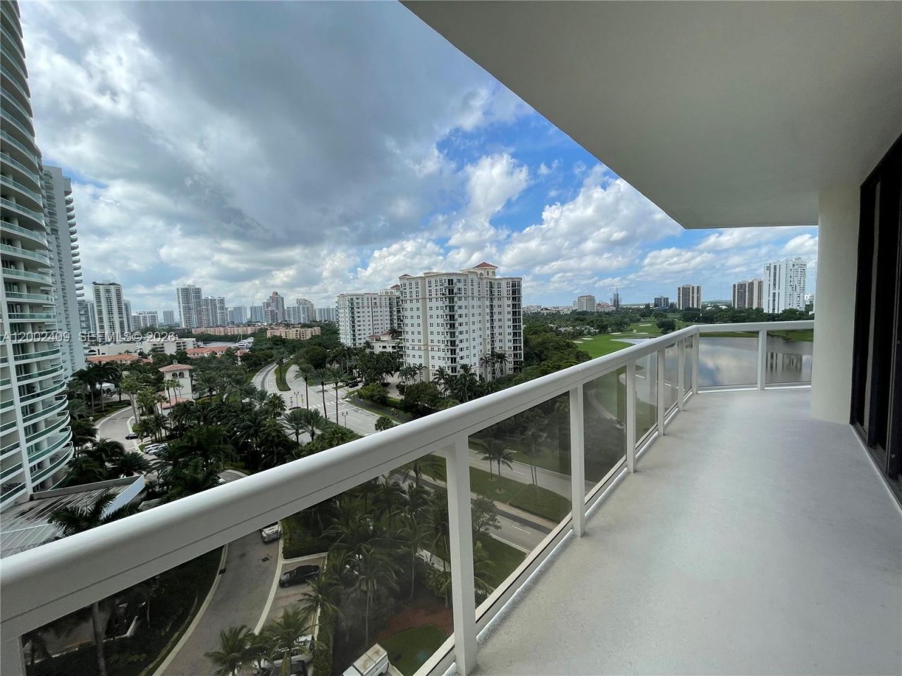 20185 E Country Club Dr, Unit 1105, Aventura, FL 33180 Photo