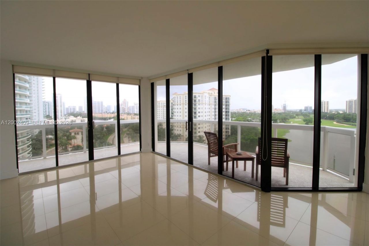 20185 E Country Club Dr, Unit 1105, Aventura, FL 33180 Photo