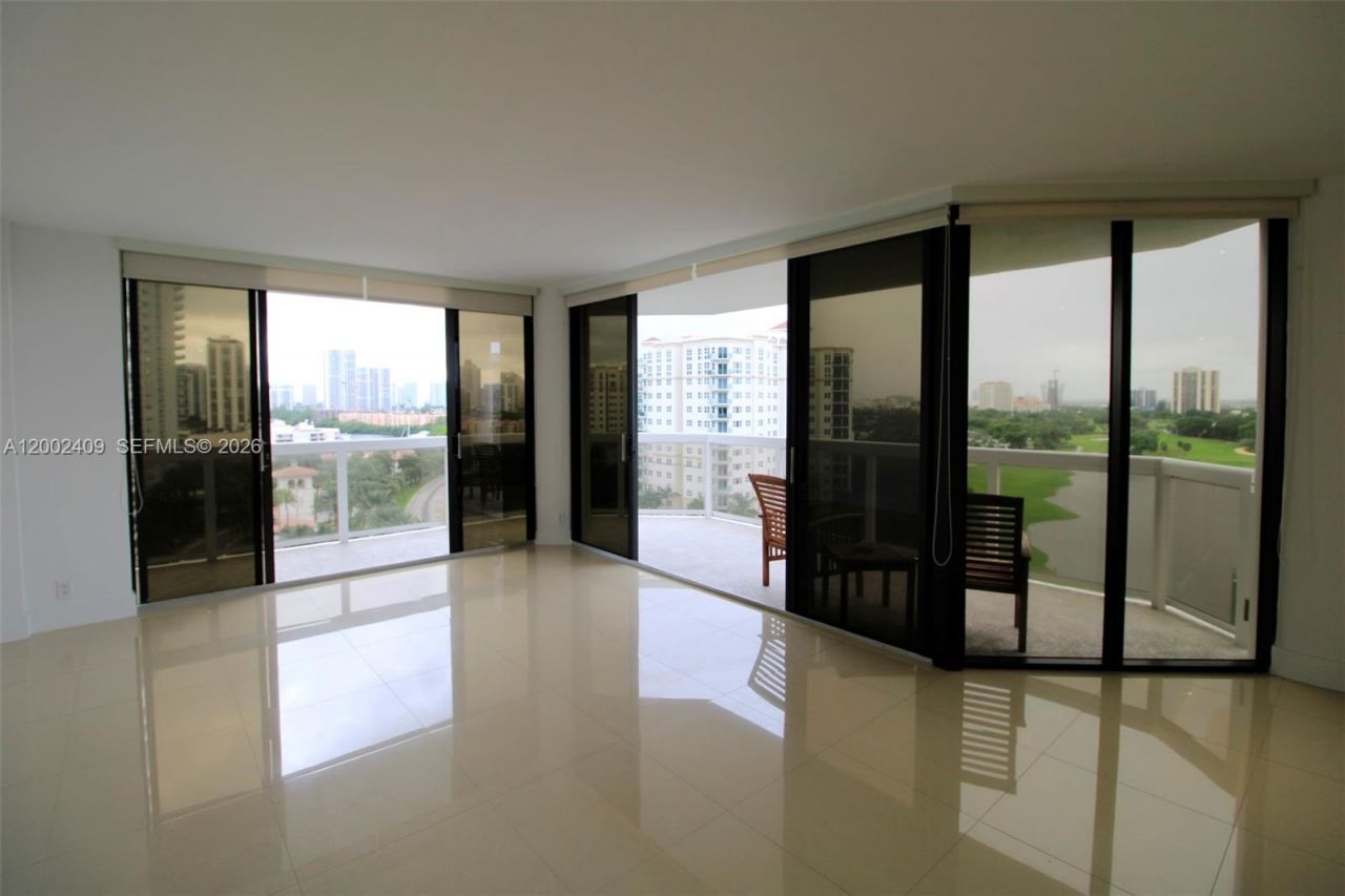 20185 E Country Club Dr, Unit 1105, Aventura, FL 33180 Photo