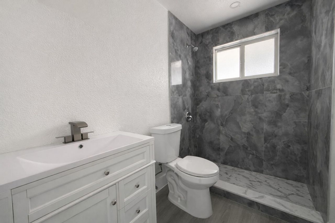 2807 Reo Lane, Unit 1, Palm Springs, FL 33461 Photo