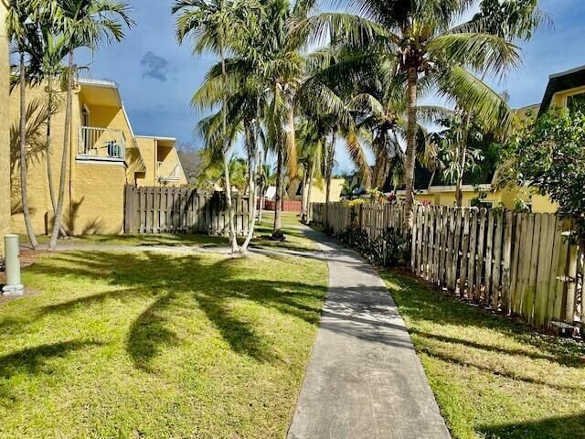 605 SW 1st Court, Boynton Beach, FL 33435 Photo