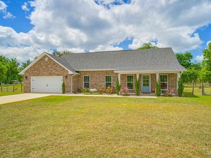 5049 Southern Paradise Ln Milton, FL 32583