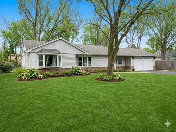 2930 Dundee Road , Northbrook, IL 60062