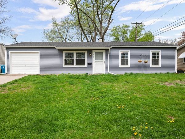 933 34th Avenue , East Moline, IL 61244