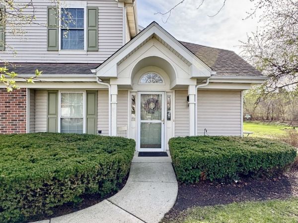 2110 Peach Tree Lane, Unit 2110, Algonquin, IL 60102