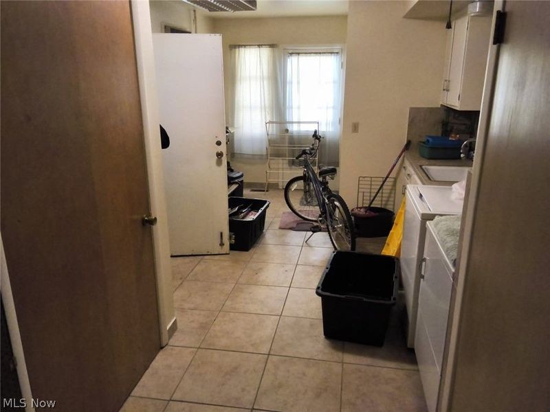 16026 Cleviden Road, East Cleveland, OH 44112 Photo 13