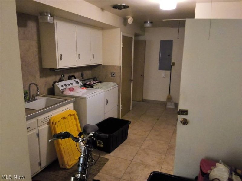 16026 Cleviden Road, East Cleveland, OH 44112 Photo 13