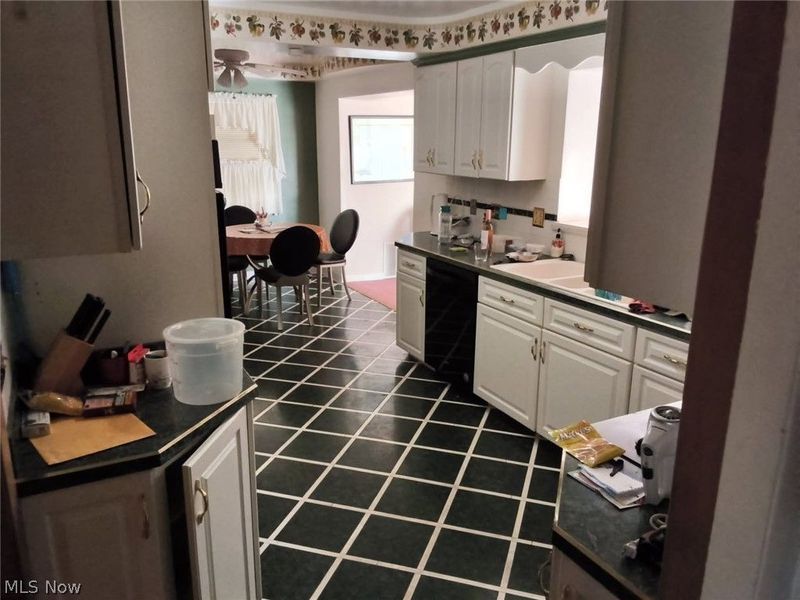 16026 Cleviden Road, East Cleveland, OH 44112 Photo 8