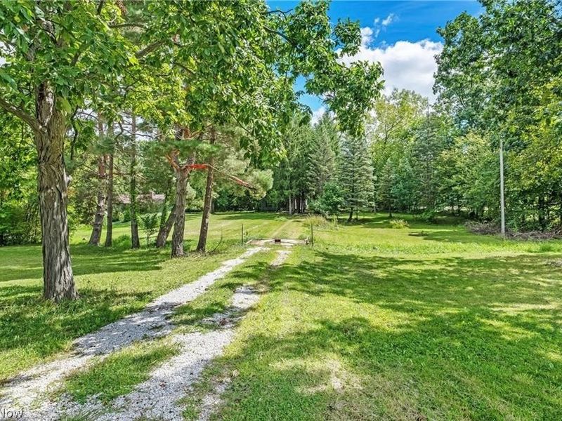 18229 Howe Road, Strongsville, OH 44136 Photo 1