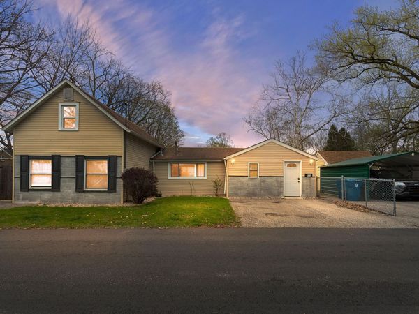 656 S 4th Street, Chesterton, IN 46304