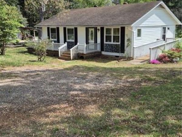 191 Villa Heights Drive , North Wilkesboro, NC 28659