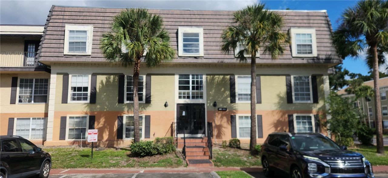 4161 Versailles Drive, Unit 4161G, Orlando, FL 32808 Main Photo