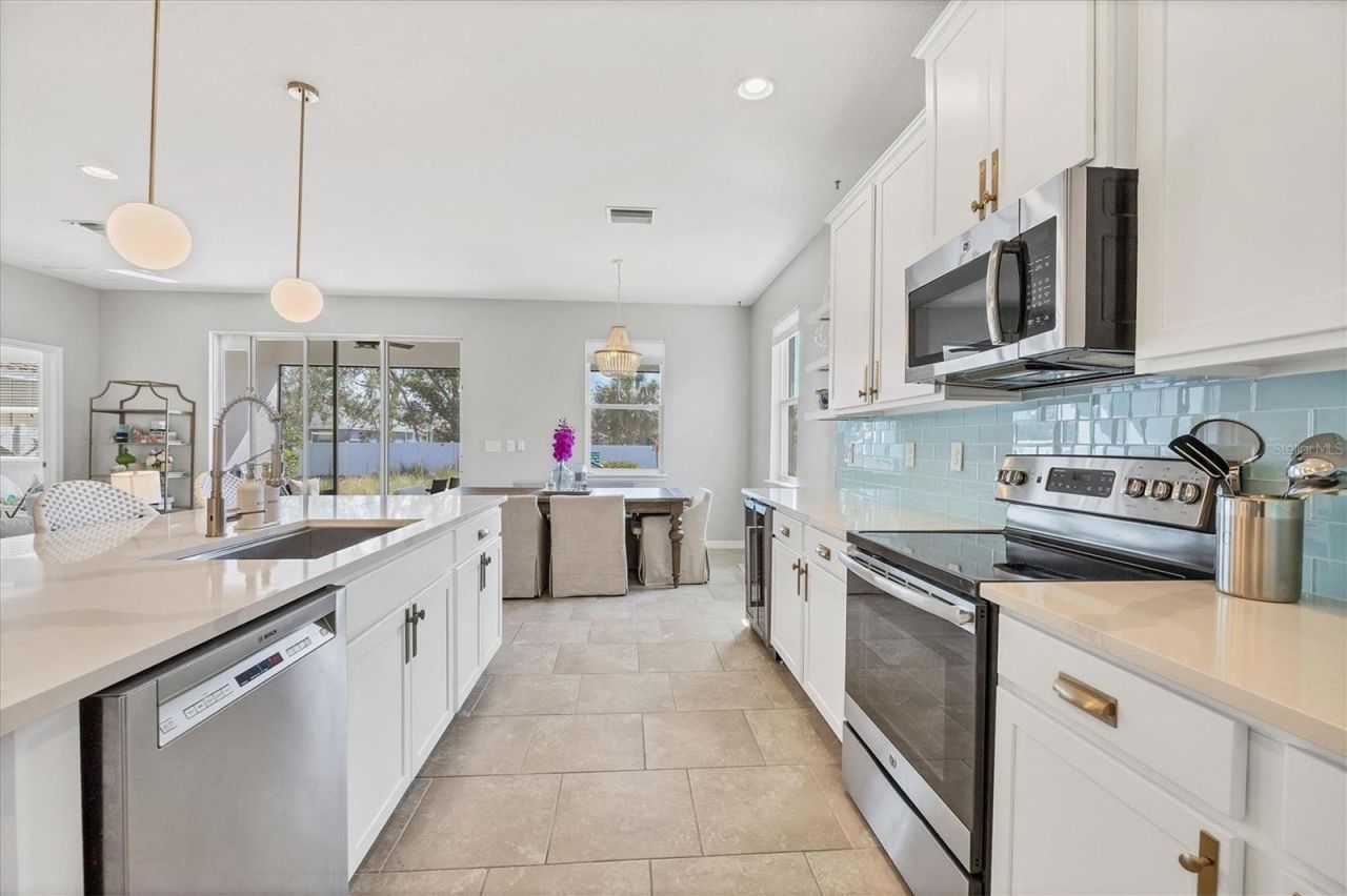 5333 Charlie Brown Lane, Sarasota, FL 34233 Photo
