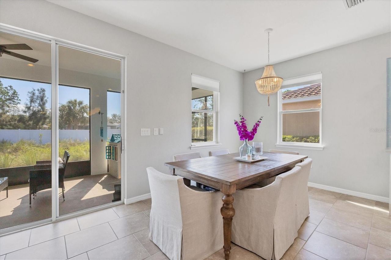 5333 Charlie Brown Lane, Sarasota, FL 34233 Photo