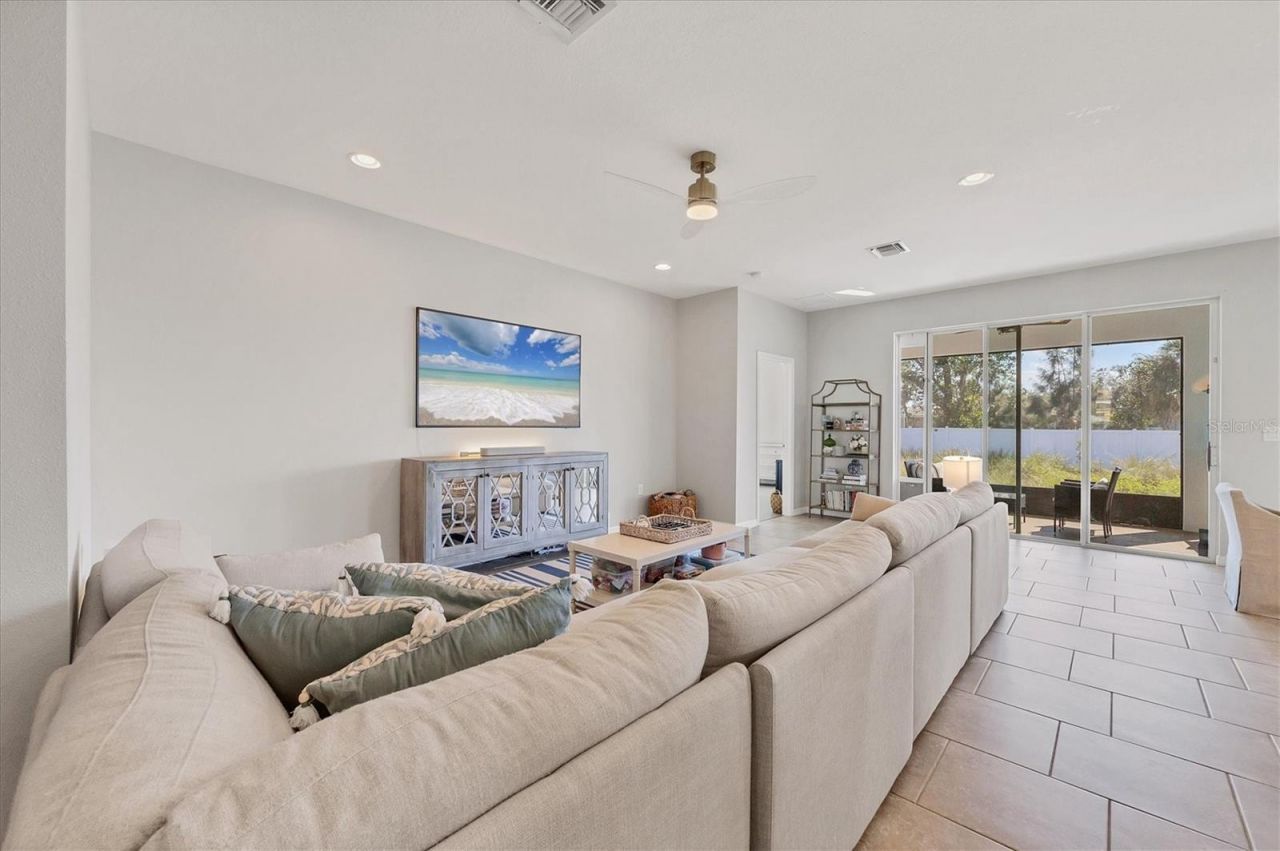 5333 Charlie Brown Lane, Sarasota, FL 34233 Photo
