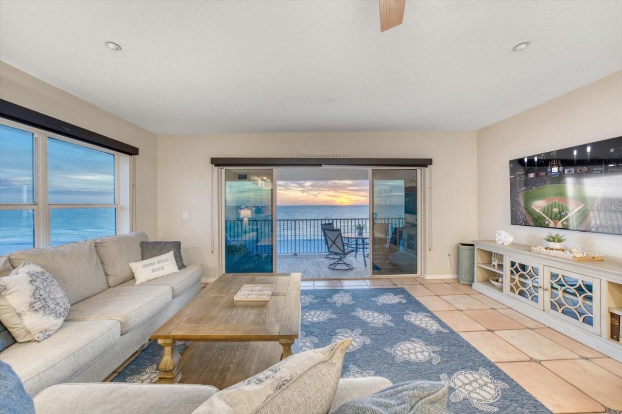 102 Gulf Boulevard, Unit 401, Indian Rocks Beach, FL 33785 Photo