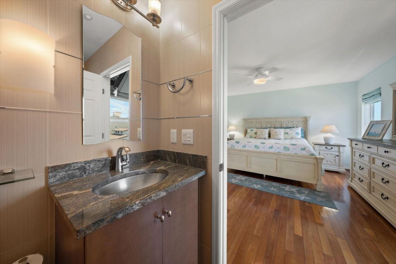 102 Gulf Boulevard, Unit 401, Indian Rocks Beach, FL 33785 Photo